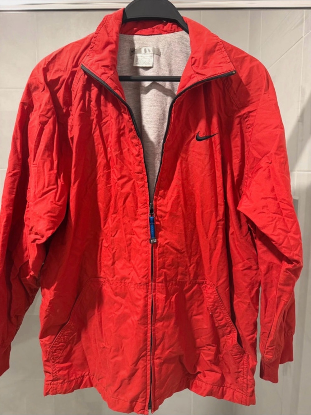 Nike Men's Red Full-Zip Windbreaker Jacket